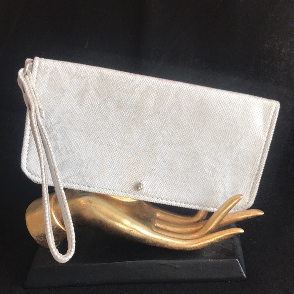 ⭐️ SALE! Coastal Road Leather Wristlet
